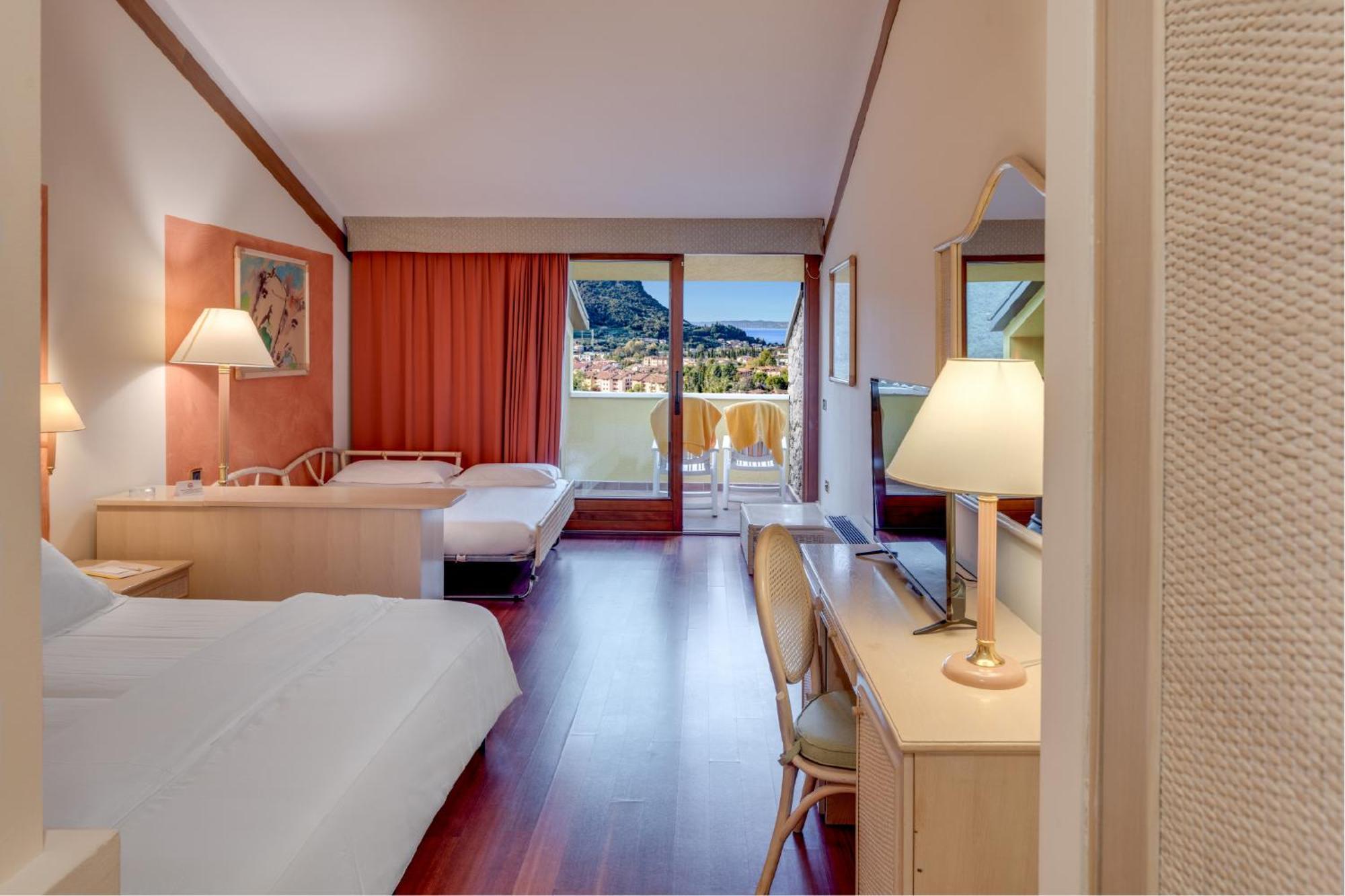 Junior Suite Lake View Annex